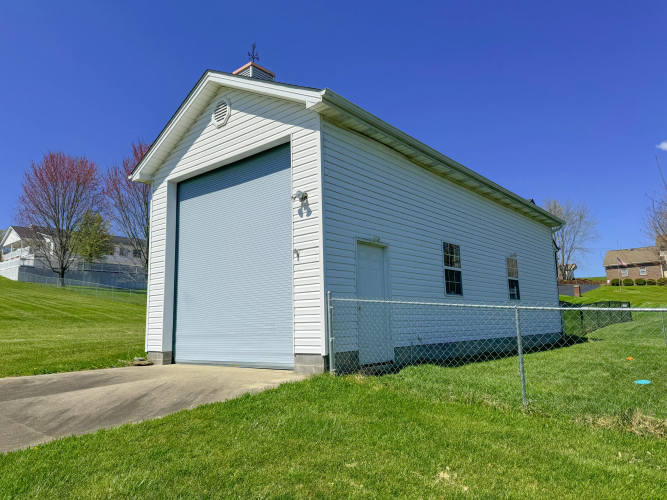 Listing Image 11