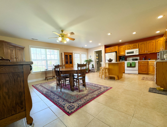 Listing Image 20