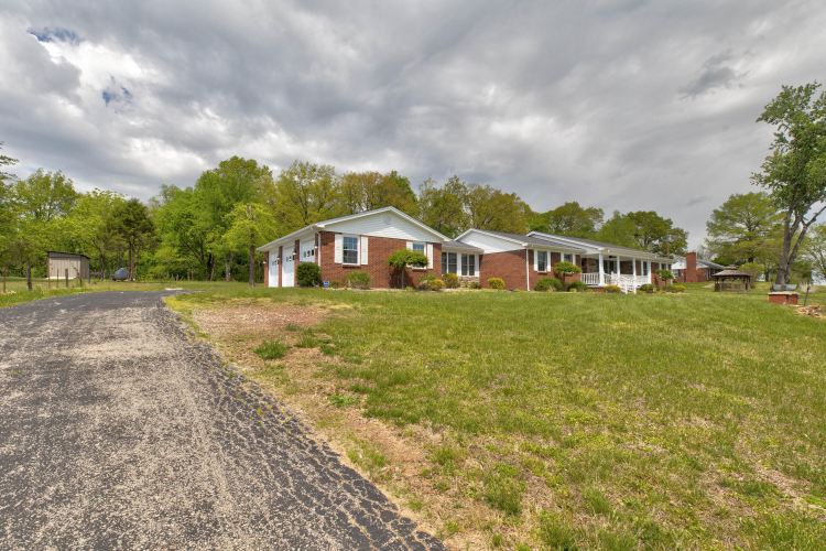 Listing Image 64