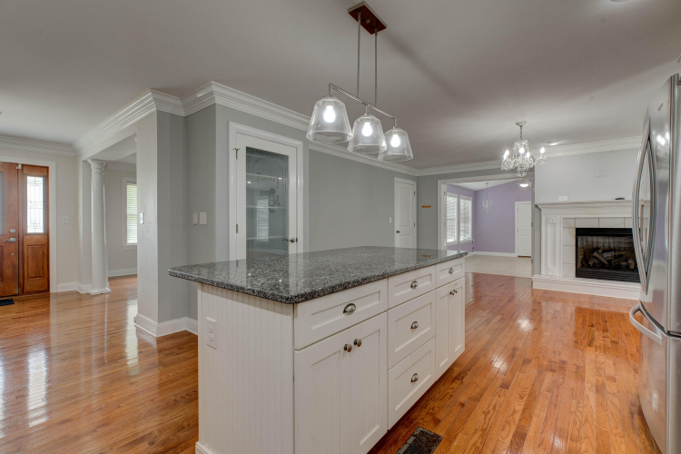 Listing Image 9