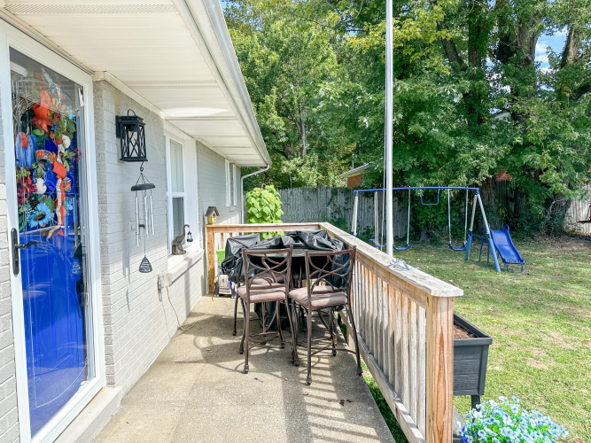 Listing Image 5