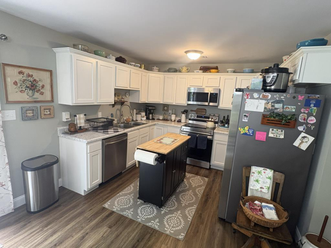 Listing Image 8