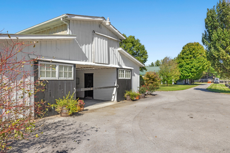 Listing Image 27