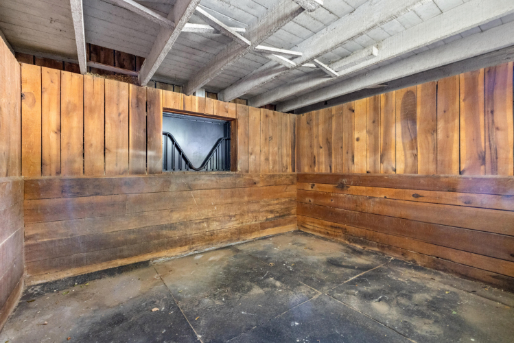 Listing Image 41