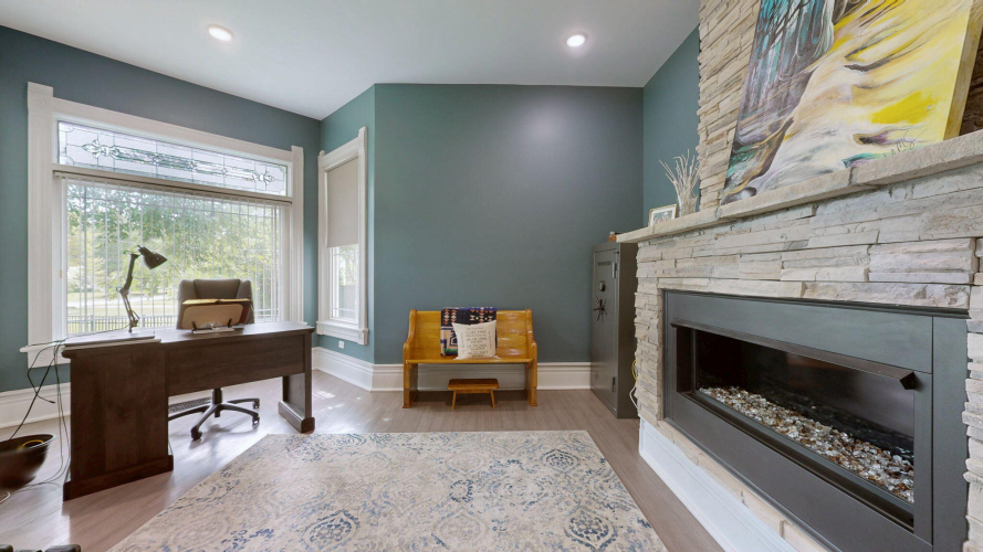 Listing Image 15