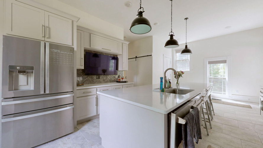 Listing Image 22