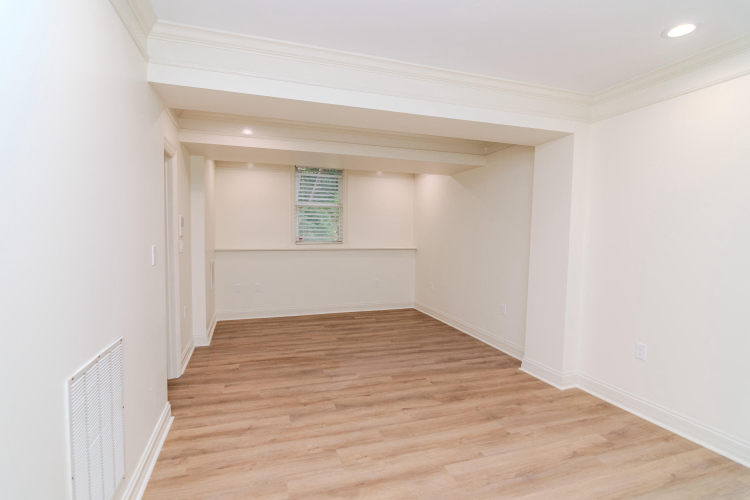 Listing Image 53