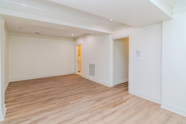Listing Image 54