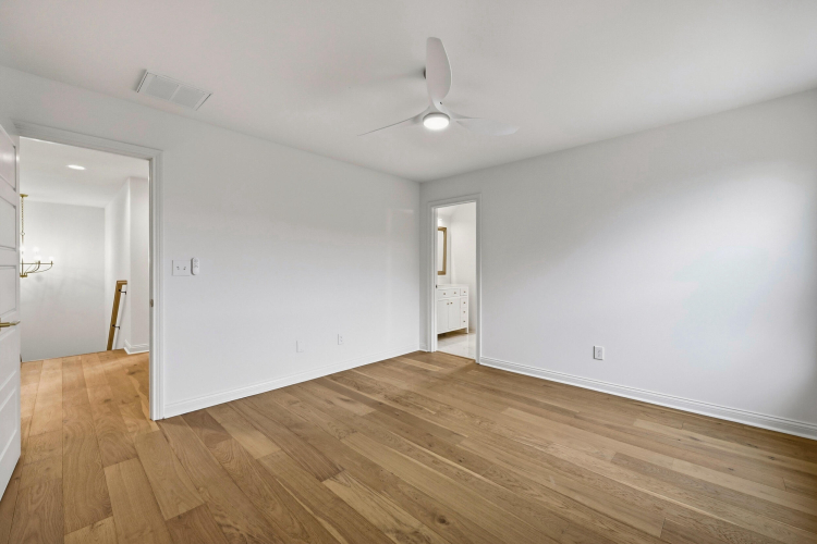 Listing Image 55