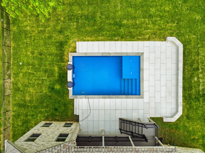 Listing Image 93