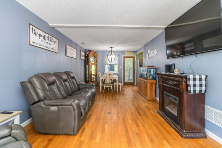 Listing Image 51