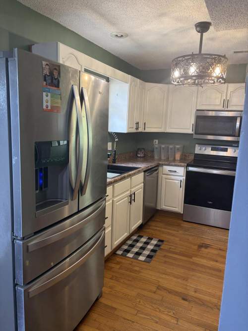 Listing Image 10
