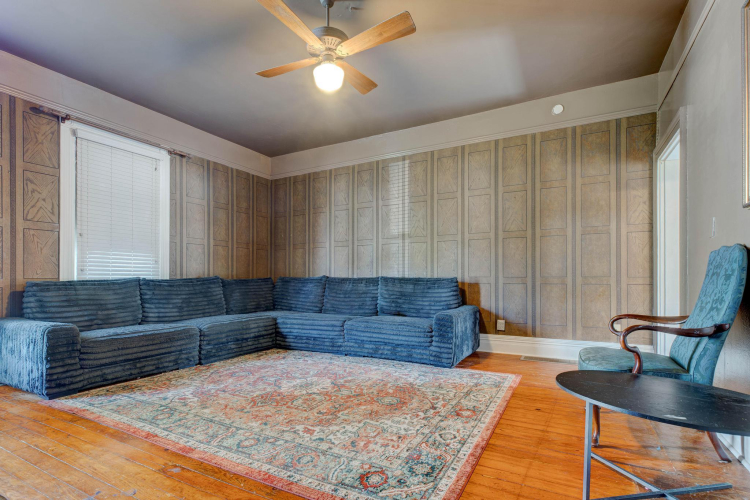 Listing Image 13