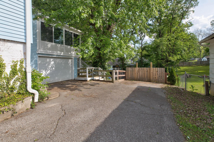 Listing Image 43