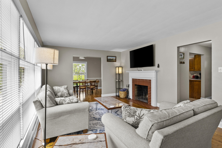 Listing Image 23