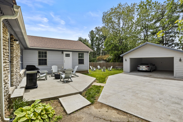Listing Image 43