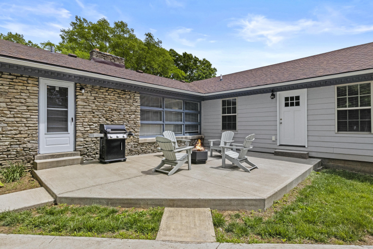 Listing Image 44