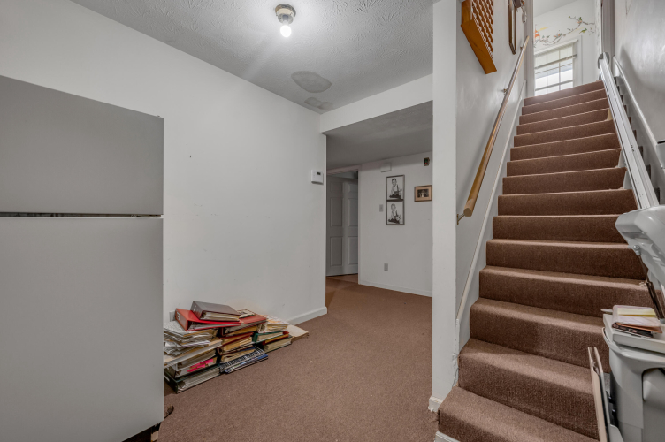 Listing Image 79