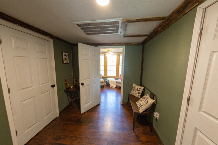 Listing Image 42