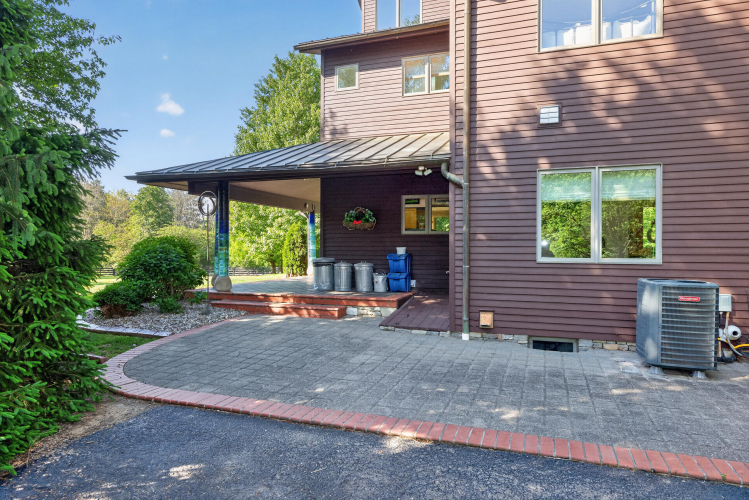 Listing Image 50