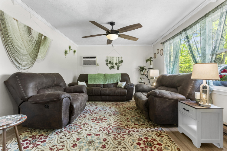 Listing Image 20