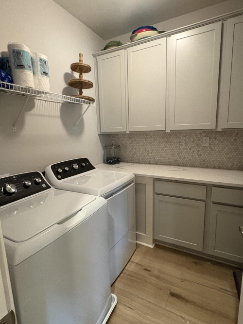 Listing Image 19