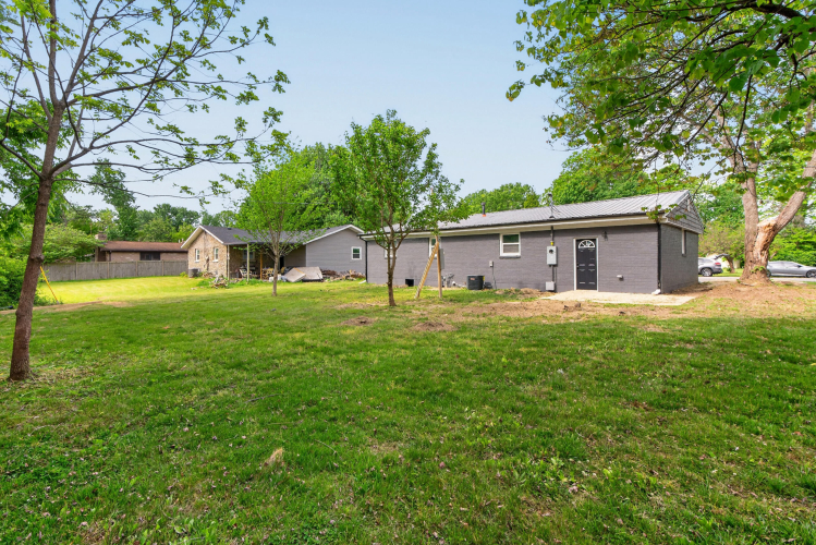 Listing Image 19