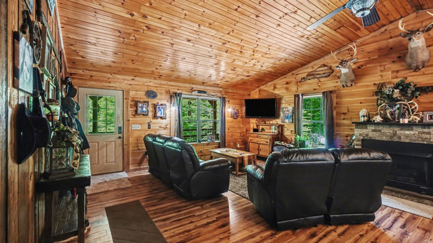Listing Image 12