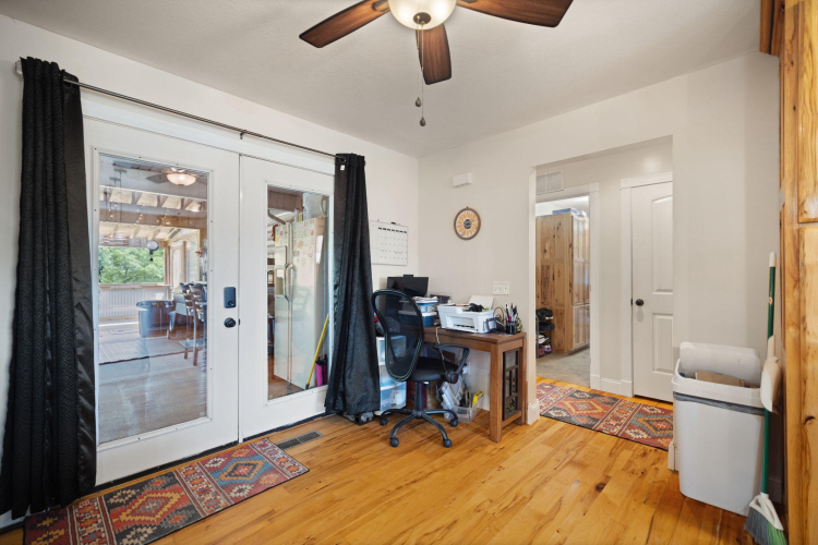 Listing Image 18