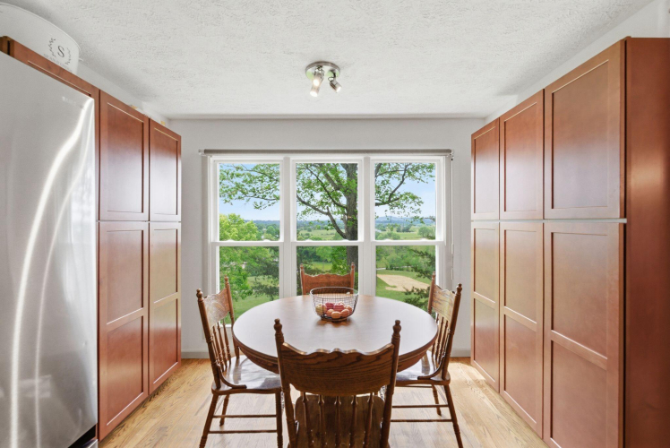 Listing Image 114