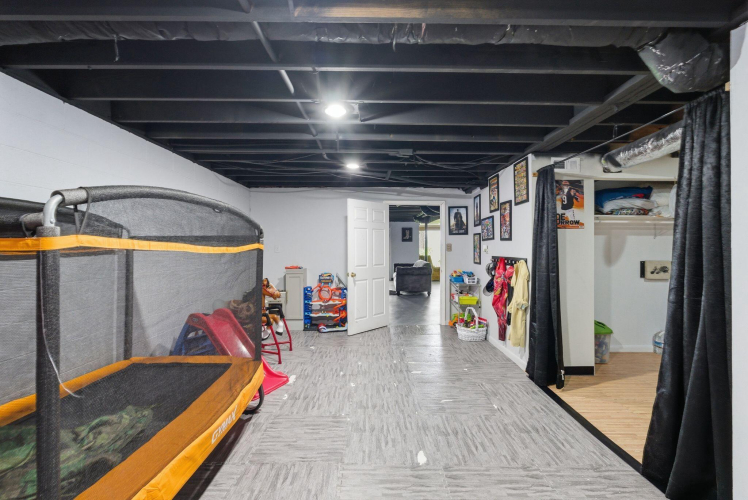 Listing Image 148