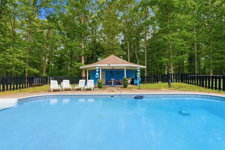 Listing Image 159