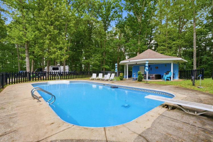 Listing Image 163