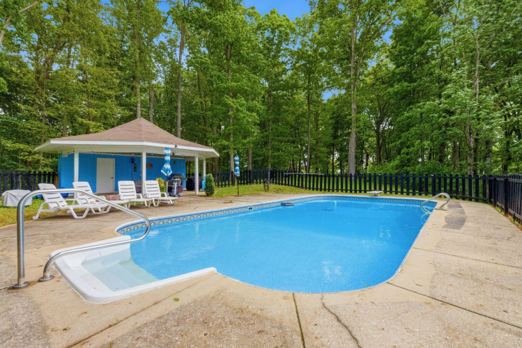 Listing Image 164