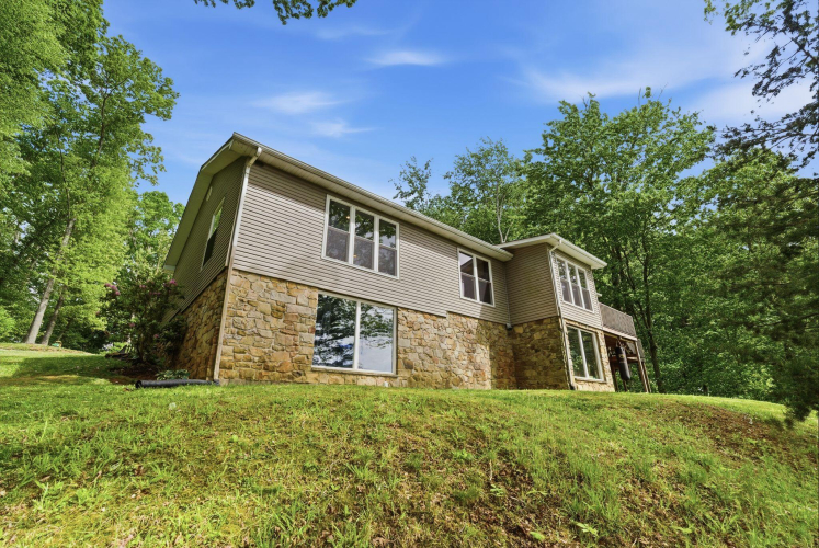 Listing Image 170