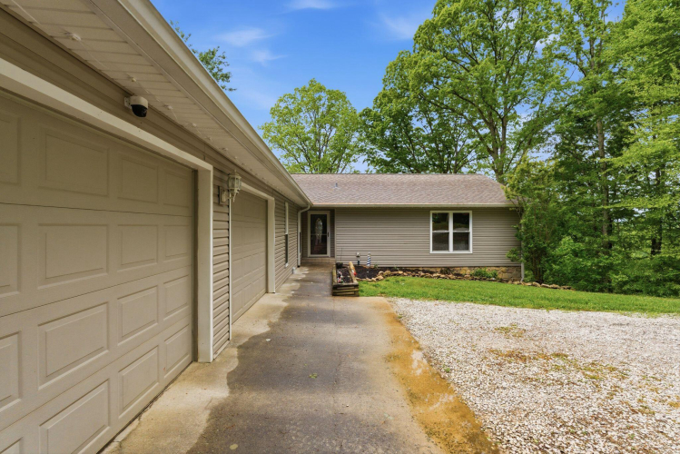 Listing Image 177