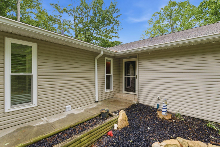 Listing Image 178