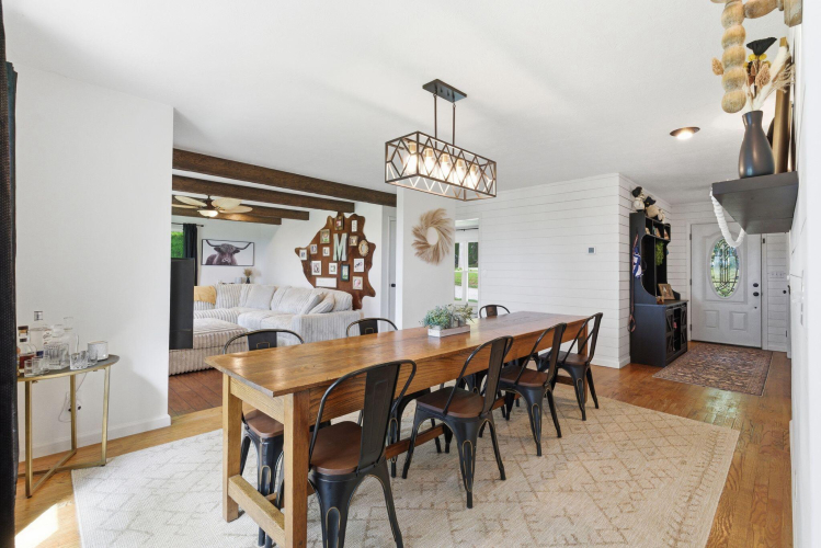 Listing Image 83