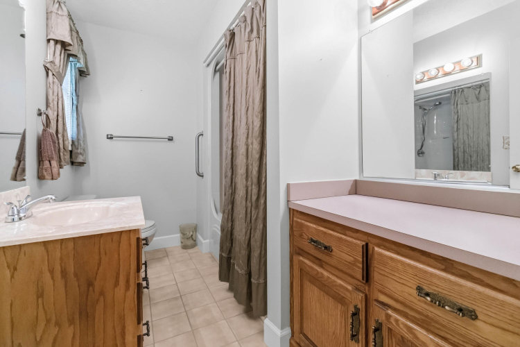 Listing Image 53