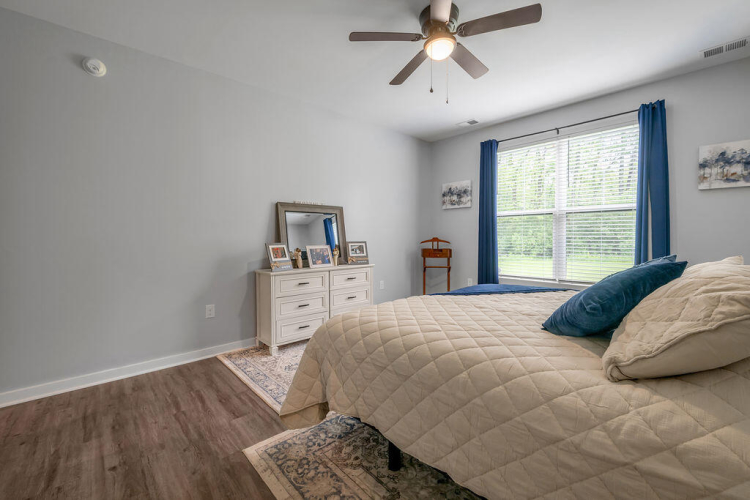 Listing Image 27