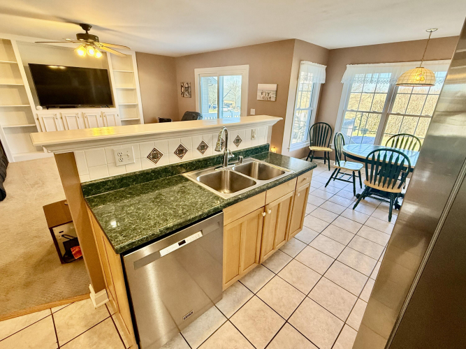 Listing Image 19