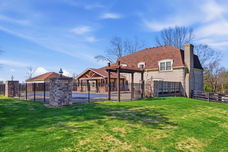 Listing Image 80
