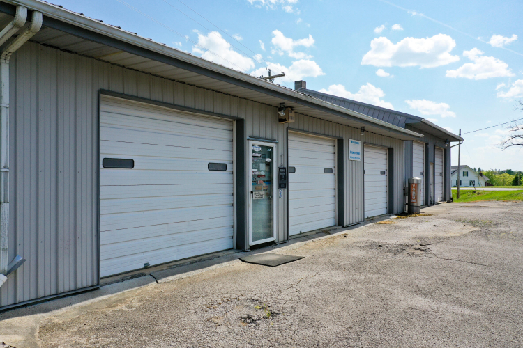 Listing Image 12