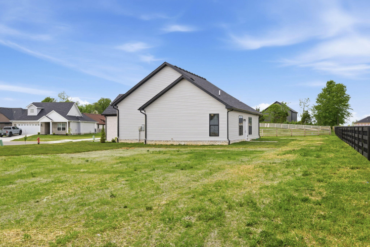 Listing Image 45