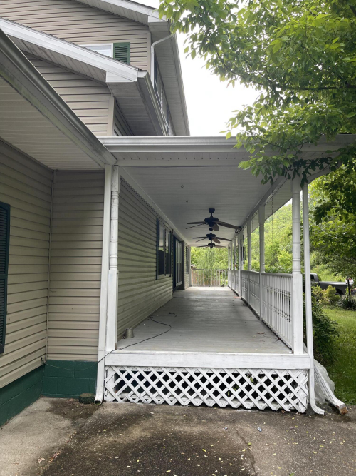 Listing Image 6