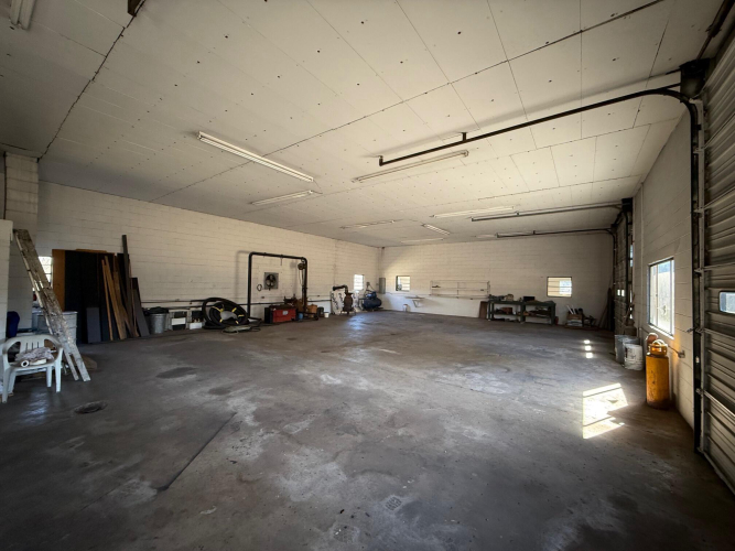 Listing Image 16
