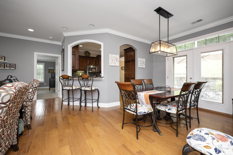 Listing Image 15