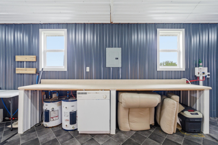 Listing Image 104
