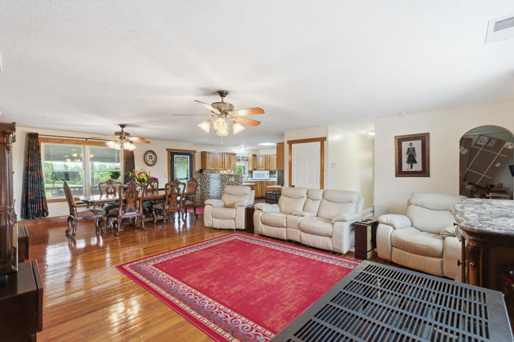 Listing Image 20