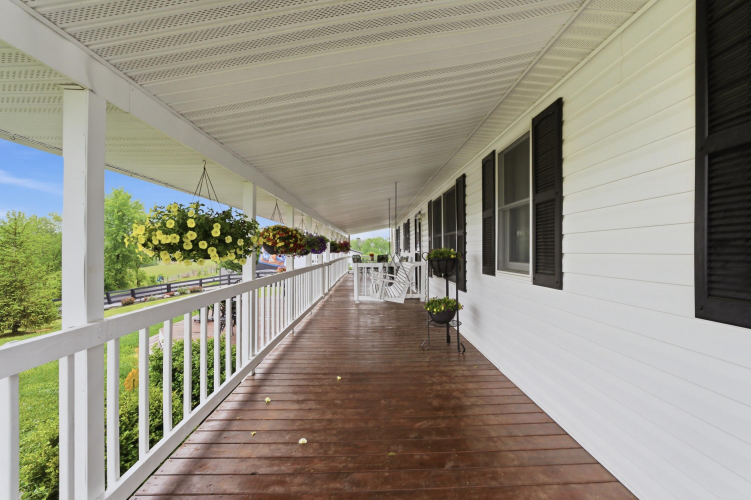 Listing Image 64
